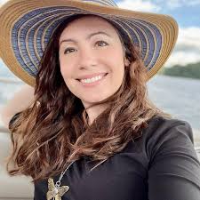 Kimberly Phinney🪴| Your Poet Counselor (@thewayback2ourselves) • Instagram  photos and videos