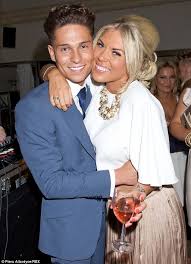 Although deemed by many including his dad as a broken tool in the toolbox, no one can. Joey Essex Admits His Mother S Tragic Suicide Affected His Childhood Learning Daily Mail Online