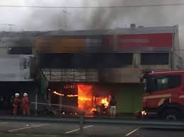 Namun ada juga kereta api kelas ekonomi premium, dan kereta api kelas eksekutif campur ekonomi (kereta api campuran). Kedai Alat Ganti Kereta Musnah Dalam Kebakaran