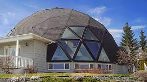 While lending the house its cool, characteristic profile, the carefully considered shape also weighs heavily on the home's function factor. Amazing Geodesic Dome Homes Breathtaking Homes Youtube