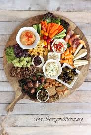 Elegant round banquet or catering trays for serving appetizers, sandwich and veggie plates. 11 Of The Most Beautiful And Tasty Party Platters For Every Occasion