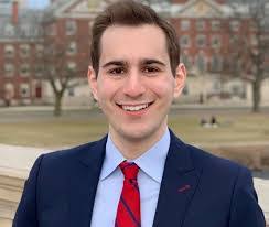 Benjamin Lee's Instagram, Twitter & Facebook