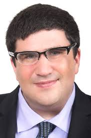 Winter Commencement speakers began successful Hollywood partnership