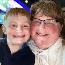 Heather Bitzer's Instagram, Twitter & Facebook