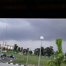The rajagopuram of the arulmigu karumariamman temple in seberang jaya (18 september 2004). Kompleks Penjara Seberang Prai Building In Sungai Jawi