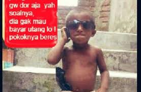 Download Gambar Orang Lucu Banget Bikin Ngakak Untuk Facebook Download 14 Foto Gabungan Orang Dan Buku Ini Lucu Banget K In 2020 Rayban Wayfarer Men Mens Sunglasses