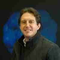 Ian Vernon's Instagram, Twitter & Facebook