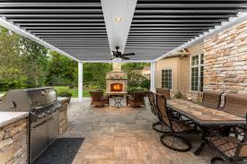Modern fiberglass pergola with fixed louvers. Struxure The Modern Day Pergola Louvered Roofs
