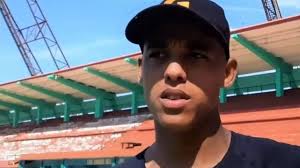 Alexander Valiente, otro joven pelotero cubano que escapa de la isla