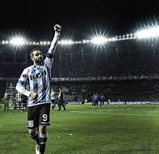 Que a su edad cree que lo mejor es no interrumpir la pretemporada con racing para poder estar bien en el semestre. Feliz Cumple Licha Lopez Racingmaniacos