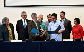 Makluman kepada pelanggan klinik veterinar di semua daerah. Ump Jalin Kerjasama Jabatan Perkhidmatan Veterinar Dalam Industri Gelatin Halal Ump News