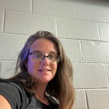 04 ram 4x4 engine bad bed and seats are already gone .it has 2 different  years stock 20s so I will split then up .transmission and tcase are good  frame is in