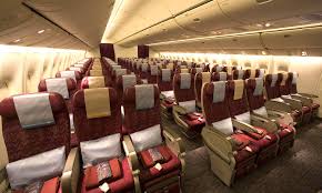 3 aviones de 423 pasajeros (12 en primera, 26 en business y 385 en economy). Pic 26 Qatar Airways Boeing 777 200lr Economy Class Qatar Airways Aircraft Interiors Qatar Airways Economy