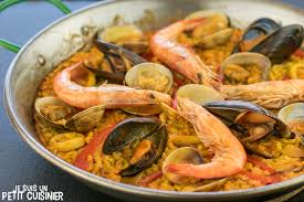 Recette De Paella Aux Fruits De Mer La Vrai Recette Espagnole Paella Aux Fruits De Mer Paella Recette Recettes De Cuisine