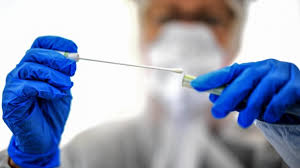 Wer positiv getestet wird, muss nicht unbedingt wegen. Coronatests In Der Bundesliga Wie Lassen Sich Falsch Positive Tests Erklaren