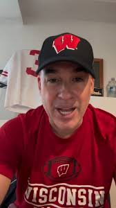 Take a listen to #Badger alum Evan Cohen (co-host of "Unsportsmanlike" and  contributor