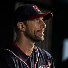 Nationals' Max Scherzer suffers broken nose