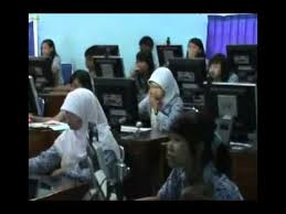 Pertama, untuk mendeskripsikan karakteristik sekolah efektif termasuk didalamnya profil sma negeri 1 surakarta. Profil Sma Negeri 2 Surakarta Youtube