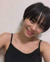 忍舞 shinobu さんはinstagramを利用しています 2ヶ月ぶりに髪切りました 前髪も作ってみました モテ卒業www しのぶんショート 伸ばせなかった 前髪つくった やなぎカット やなぎショート 長澤まさみになりたい シシドカフカ 髪型