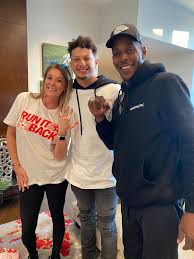 Selina didn't like her job in london. Who Are Patrick Mahomes Parents