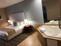Finden sie schnell einen spezialisten für ct (computertomografie) in berlin oder einen behandler und vereinbaren sie ihren termin mit wenigen klicks kostenlos online. Best Western Plus New England Inn Suites 68 9 7 Prices Hotel Reviews Berlin Ct Tripadvisor