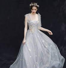 Abendkleider im angebot große auswahl top marken abendkleider bei.wir stellen ihnen die verschiedenen schnitte vor und erklären, welcher stoff sich für die abendgarderobe eignet. Elfenhaftes Kleid In Blau Mit Schleifentragern Und Korsage Brautmode Kleider Hochzeit Brautkleid