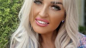 Best Hair Salons near me in Holly, Mansfield