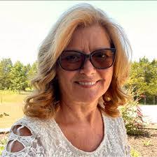 Leanne Corbin's Instagram, Twitter & Facebook