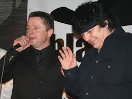 Dědické řízení po zpěvákovi petru mukovi zatím nebylo vyřešeno, a tak přátelé zpěváka petr muk zemřel před sedmi měsíci a eva se s jeho odchodem stále těžce srovnává. Bolest Je Mojou Spolocnickou Priznala Eva Mukova Webnoviny Sk