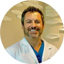 Robert Leaming's Instagram, Twitter & Facebook