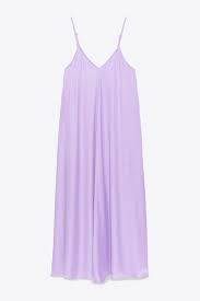 Le tute e i vestiti sono pura tendenza e il capo che non può mancare nel tuo armadio. Vestito Satinato Voluminoso Zara Italia Italy