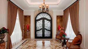 Desain rumah klasik modern belum lengkap bila tidak dilengkapi dengan dekorasi. 7 Inspirasi Desain Interior Rumah Klasik Nan Mewah Dan Bikin Betah Lifestyle Liputan6 Com