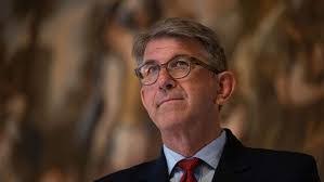 Peter Sieben's Instagram, Twitter & Facebook