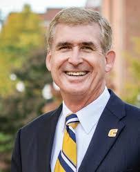 Kyle Gentner's Instagram, Twitter & Facebook