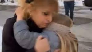 Gigi D'Alessio al Gran Galà di Natale per i piccoli malati: "Un bambino non  dovrebbe mai soffrire"