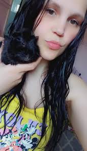 33 today 🎂 🥳 spending it at home with one of my favourite guinea pigs 😁  He's called Chip and 4 months old now. I have 9 other piggies including  Chips mama,