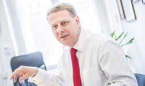 Prezident svazu obchodu a cestovního ruchu čr @socr_cr, viceprezident @hokomora a @eurocommerce, bývalý státní tajemník pro evropské. Prouza Chtit V Obchodech 85 Procent Ceskych Potravin Je Nesmysl E15 Cz