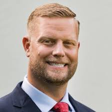 Steven Simard's Instagram, Twitter & Facebook