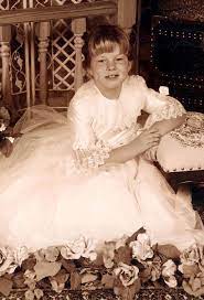 Interactives: The Girl in the Closet: Day 5