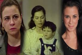 'selvi boylum al yazmalım' adlı filmde küçük 'samet'i canlandıran elif i̇nci, o zamanlar rol arkadaşı kadir i̇nanır'a aşık olduğunu ve çok kıskandığı için türkan şoray'ın onun yanına yaklaşmasına izin. Selvi Boylum Al Yazmalim Filminin Detaylari Ve Unutulmaz Replikleri Old Laik Days