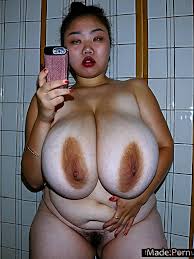 Porn image of bbw nude saggy tits muscular fat mirror selfie short created  by AI