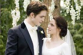 Fifty shades darker fifty shades freed fifty shades freed wedding freed movie details fs darker movie details fs darker/freed costume designer shay cunliffe spoke about using the designer monique lhuillier for ana's silver masquerade dress and also her. Fifty Shades Freed Dress Joins List Of Best Movie Wedding Gowns Latest Fashion News The New Paper