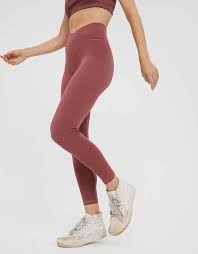 It can be a little bit tricky to find the perfect pair of yoga pants. 21 Cheap Yoga Pants That Won T Go Sheer During A Workout Thethirty