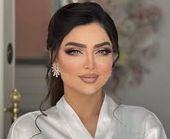 میکاپ حرفه‌ای برای عروسی‌های پاییزی: بهترین رنگ‌ها و سبک‌ها