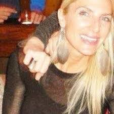 Jennifer Christoff's Instagram, Twitter & Facebook