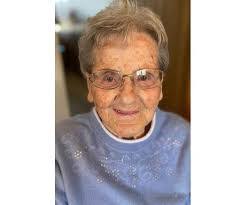 Susan Kolarik's Instagram, Twitter & Facebook