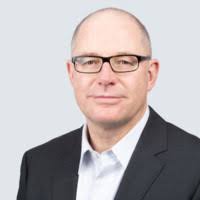 90+ perfiles de «Heinz Roth»