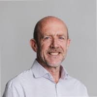 Darren Mott's Instagram, Twitter & Facebook