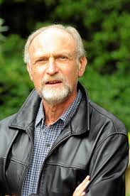 Grateful Dead at center of bio