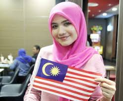 Peninju profesional negara, meeraj khan mengumumkan persaraan selepas raih 3 tali pinggang kejuaraan dalam tempoh 15 tahun. Kaji Selidik Utusantv Saingan Sengit Nurul Izzah Berakhir Zahida Pemimpin Wanita Pilihan Utusantv